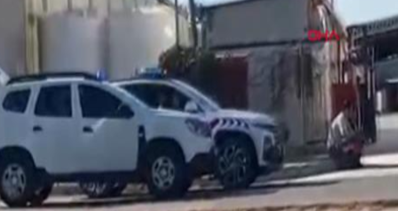 ayrildigi fabrikayi basip 1 isciyi vurdu eFrwnr1X