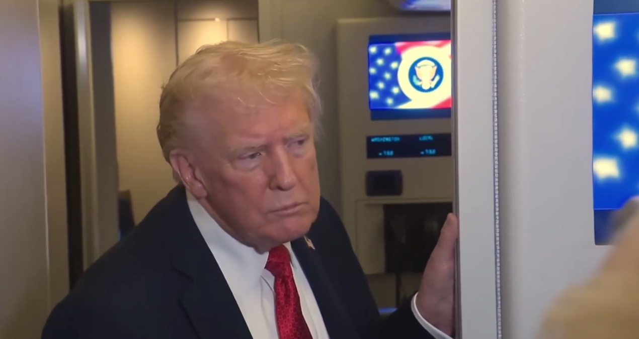 gazzenin vuruldugunu gazeteciden ogrenen trumpin tepkisi dikkat cekti 8XKv8kRW.jpg