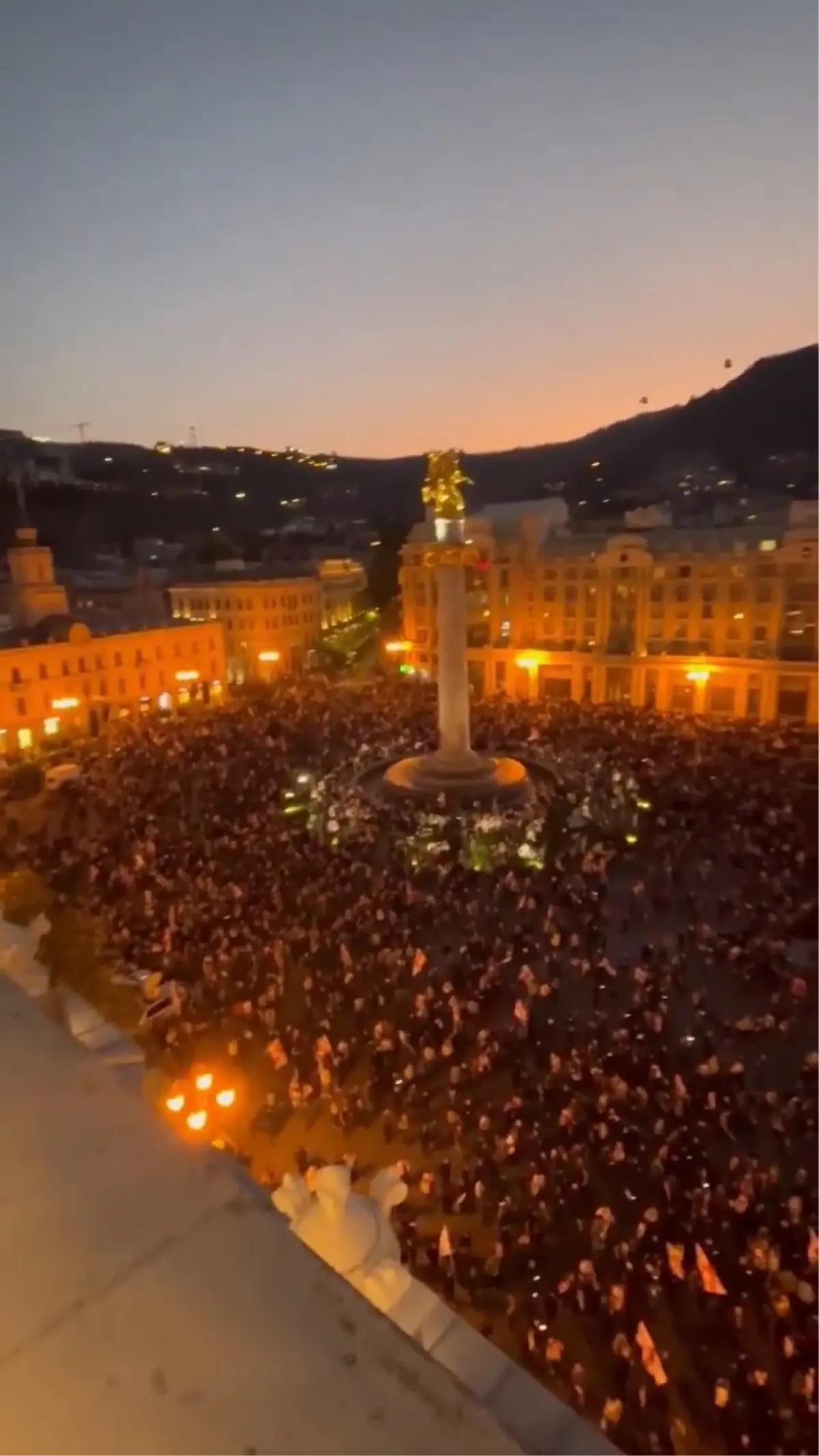 gurcistanda protesto gosterisine mudahale 27 yarali y9Br5JLM