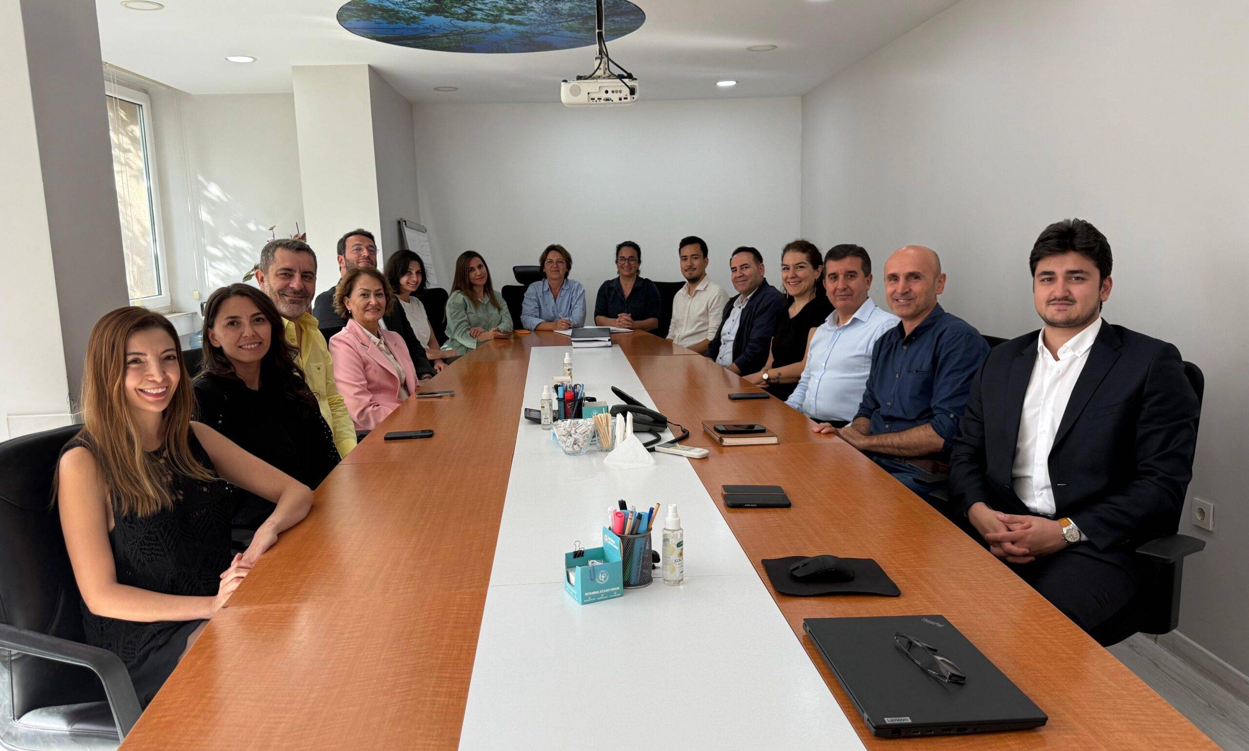 istanbul eczaci odasi yeni yonetimi mazbatasini aldi ft2MHIdh