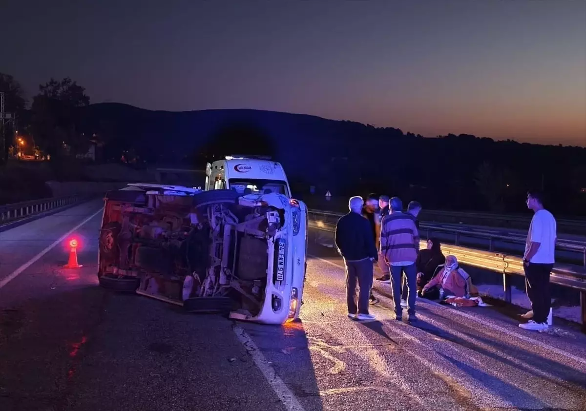 samsunda oto minibus carpismasi 9 yarali ySwFAXmg