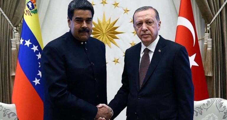 erdogan-venezuela-cumhurbaskani-nicolas-maduro-ile-gorustu-ed719C39.jpg