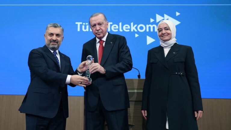turk-telekom-dijital-erisilebilirlik-odulunun-sahibi-oldu-jNzCGMDg.jpg