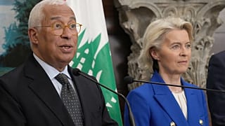 Avrupa Konseyi Başkanı Antonio Costa, solda, 9 Ocak 2026 tarihinde Lübnan'da Avrupa Komisyonu Başkanı Ursula von der Leyen ile basın toplantısı yapıyor.