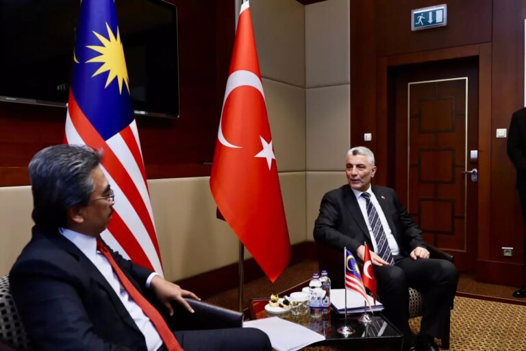 turkiye-ve-malezyadan-ticaret-hedefi-B1vS8ytW.jpg